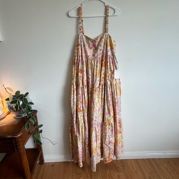 Free People Dresses & Skirts - New with tags Free People Park Slope floral dress. Light combo color